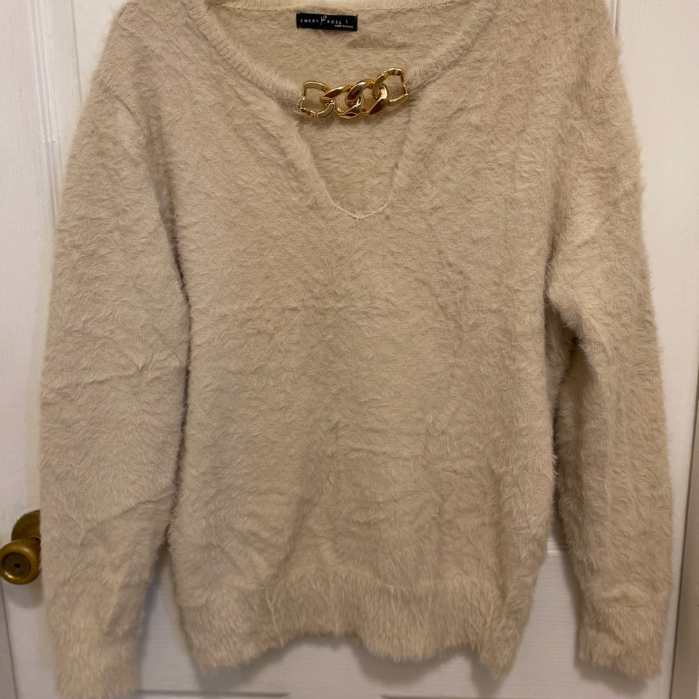 Emery Rose Fuzzy Cream V-Neck Sweater with Gold Chain Accent Women Size Large